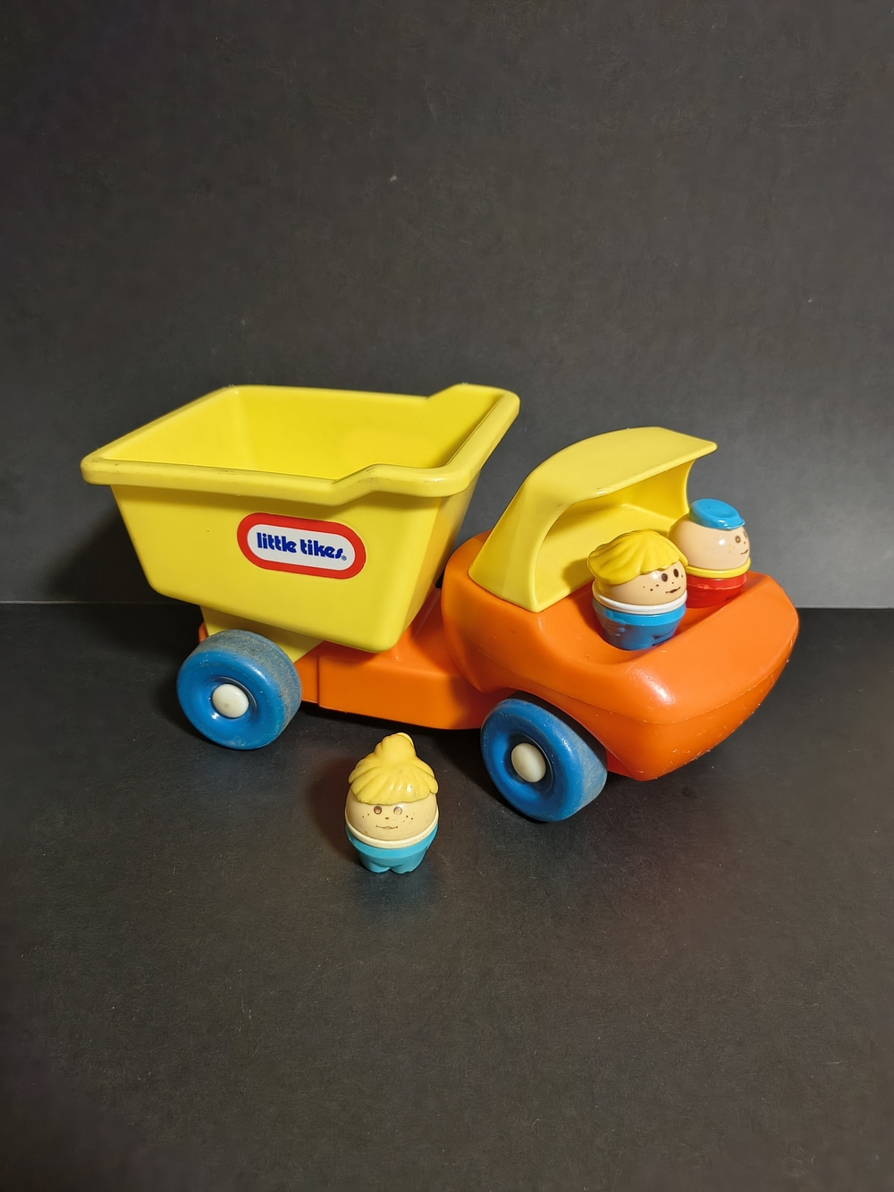 Little Tikes Yellow & Orange Dump Truck with Blue Wheels and Figures